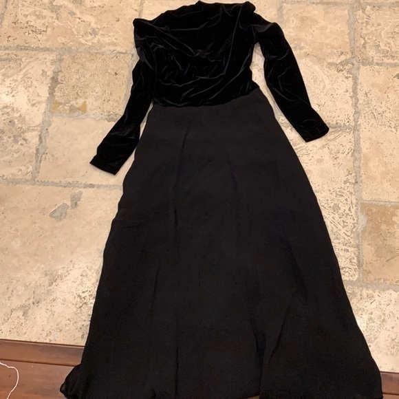 Dress - Picture 1 of 1